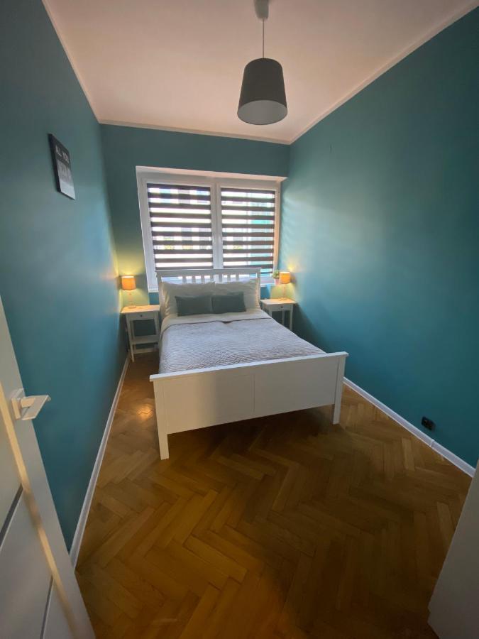 Hostel Pod Topolami زيلونا غورا المظهر الخارجي الصورة