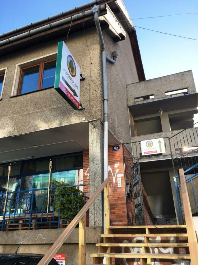 Hostel Pod Topolami زيلونا غورا المظهر الخارجي الصورة